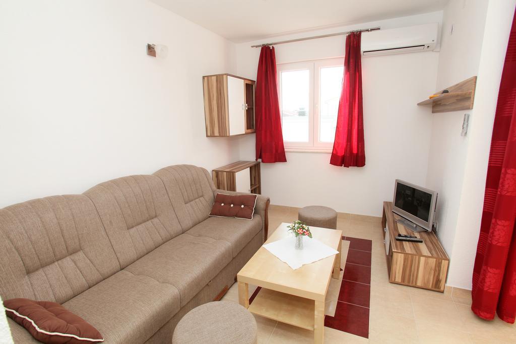Kaštela Apartments Villa Karlo מראה חיצוני תמונה
